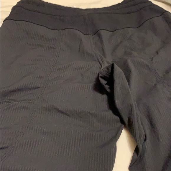 Lululemon black studio crop pants - Picture 8 of 9